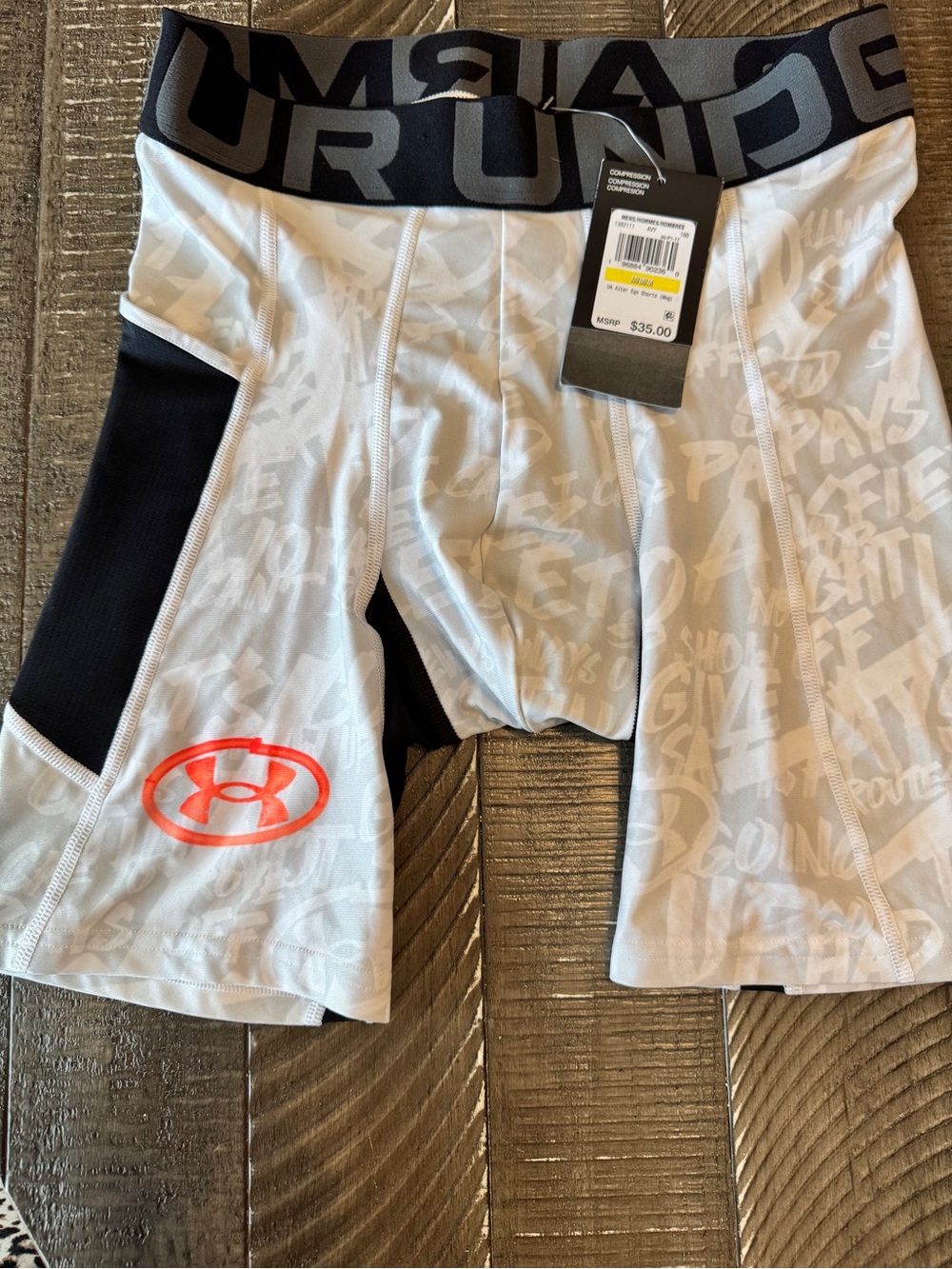 NWT Men’s Under Armour White Compression Shorts!